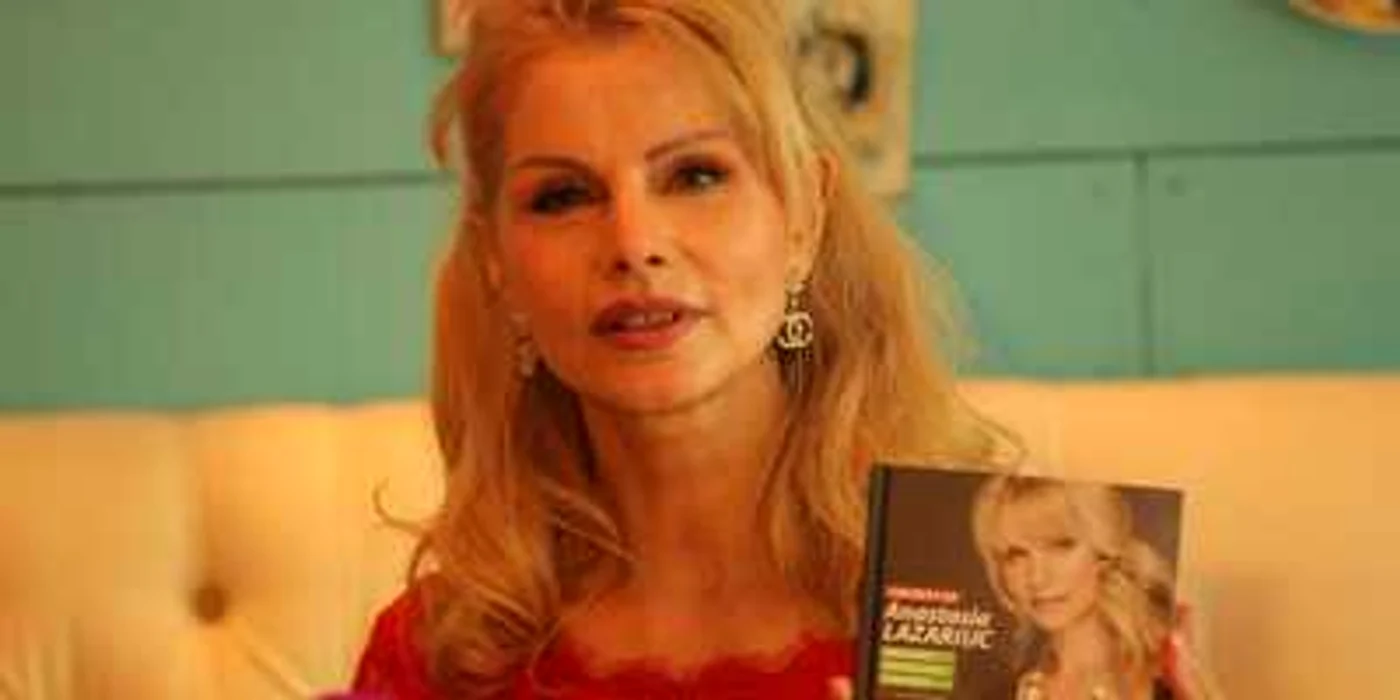 Anastasia Lazariuc şi-a prezentat dublul CD „The best of“ la Chişinău FOTO: Tudor Iovu