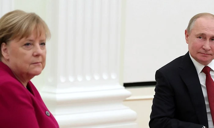 Angela Merkel și Vladimir Putin (foto: kremlin.ru)