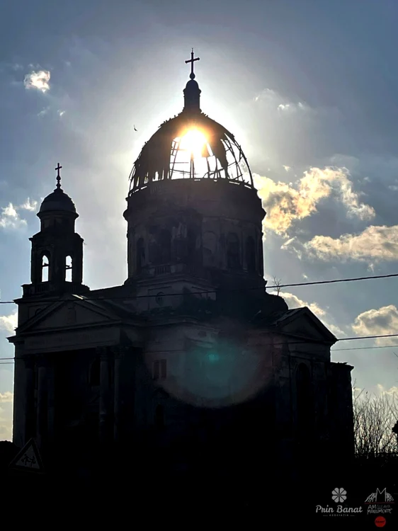 Biserica din Bobda a ajuns o ruină FOTO Ambulanţa pentru Monumente Banat