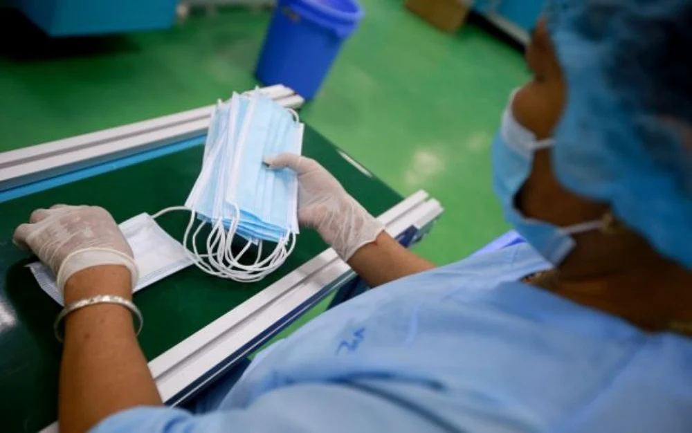 Profit uriaș din pandemie: Rețea de firme sub lupa ANAF pentru măști și dezinfectanți scumpiți de zece ori