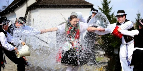 udatul foto silviacseh.ro