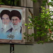 Ruhollah Khomeini   Ali Khamenei FOTO Shutterstock jpg