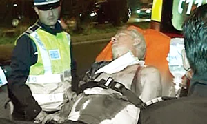 Poliţiştii au găsit mai multe bile  de cauciuc trase de agresor (Fotografii: Mediafax) jpeg