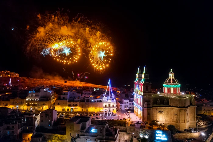 Maltezii sunt renumiți pentru focurile de artificii. foto: shutterstock!