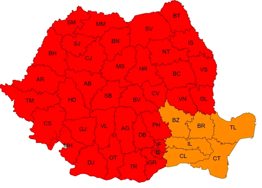 Val de căldură sufocantă: cod roșu în 35 de județe și București/ sursa foto: ANM