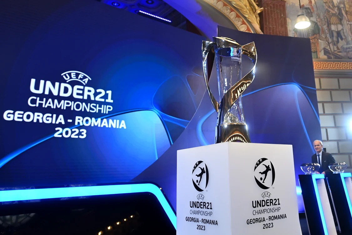 Trofeul Campionatului European de tineret FOTO Mediafax 