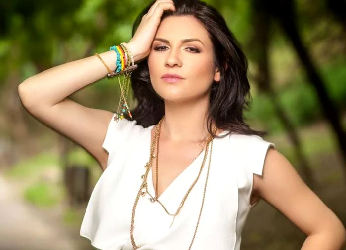 Mesajul prin care Ellie White anunţa decesul tatălui eiFoto Arhivă Personală