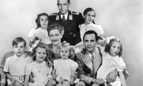 Moştenitorii "părintelui nazismului" sunt miliardari şi în zilele noastre jpeg