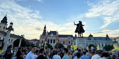 protest la oradea foto facebook dana hering png