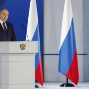 Vladimir Putin semnează o lege care interzice negarea «rolului decisiv» al URSS în al Doilea Război Mondial jpeg