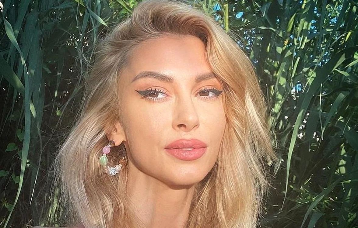 Wow! Ce mămică Hot este Andreea Bălan! Vedeta s-a bălăcit la piscină și a făcut senzație