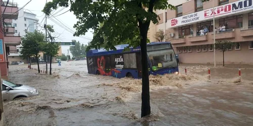 Inundaţii Tulcea FOTO Paula Oltianu