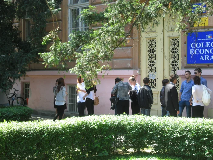 Elevii susţin miercuri, 3 iulie, proba scrisă la Istorie, la examenul de Bacalaureat 2013 FOTO Adevărul