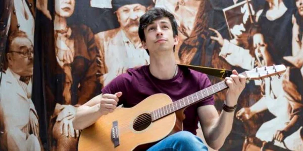 Alex Stefanescu cantaret