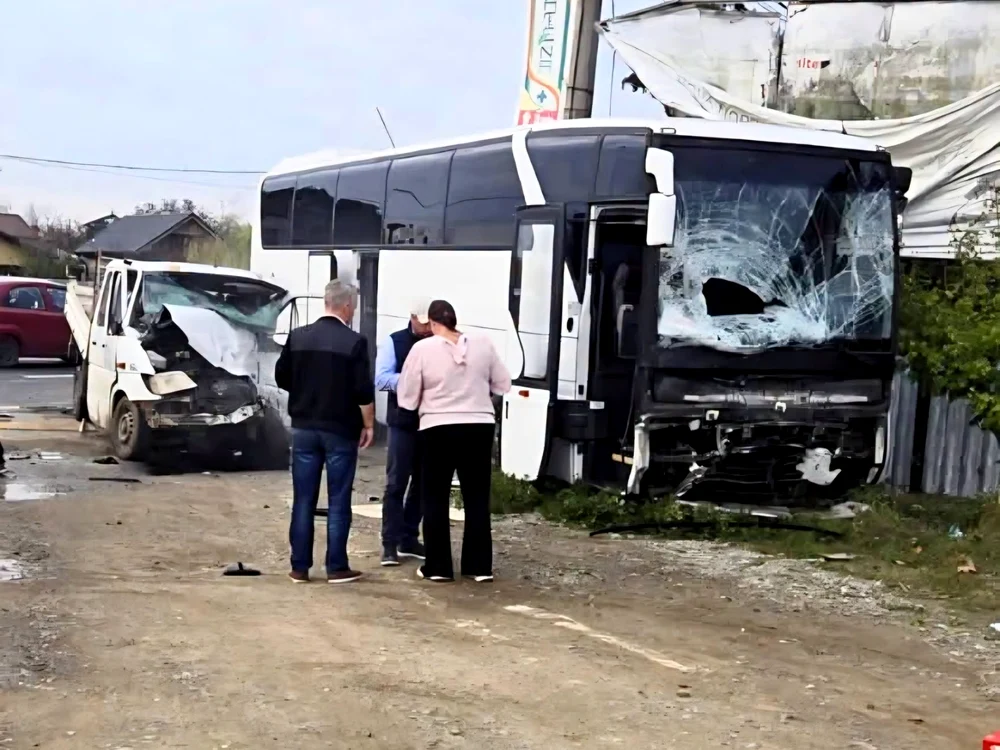 Imagine de la locul accidentului