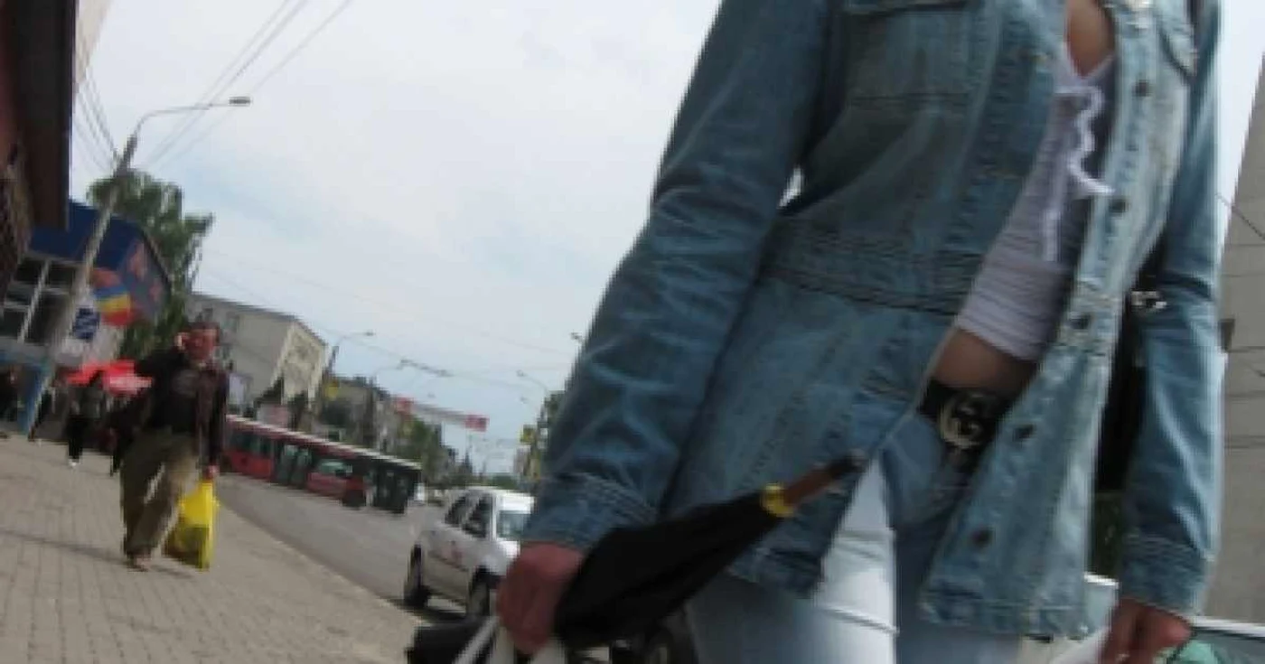 Suceava: Poliţiştii au spart o petrecere ca să înapoieze părinţilor fiica rătăcitoare