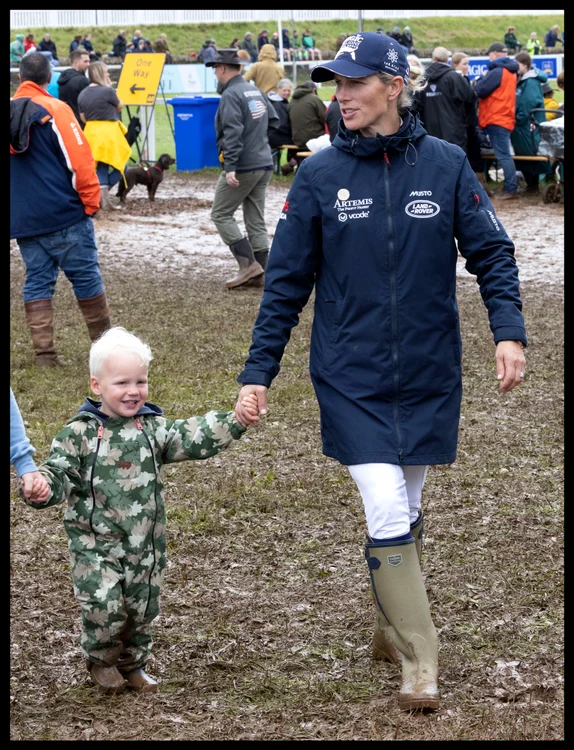 Zara Tindall fiu Lucas profimedia 0794565437 jpg