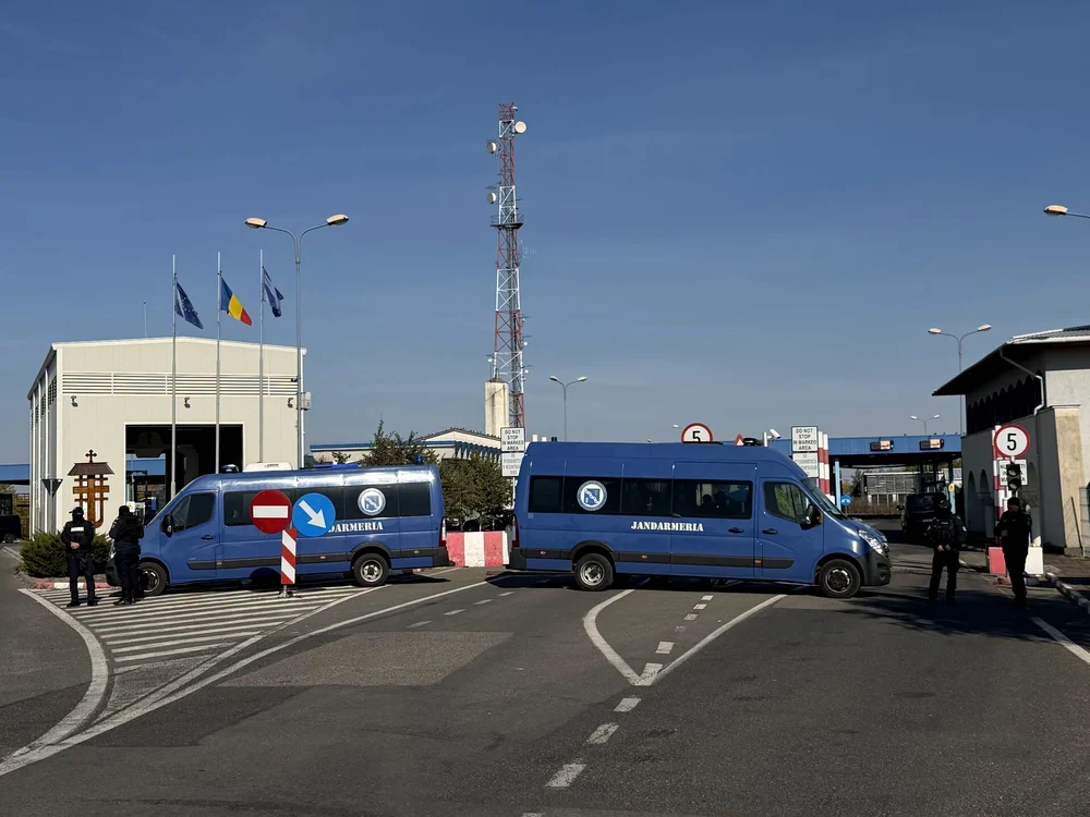 Procurorii DNA Oradea au reținut nouă persoane. 