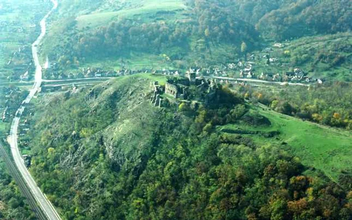 Cetatea Şoimoş Foto