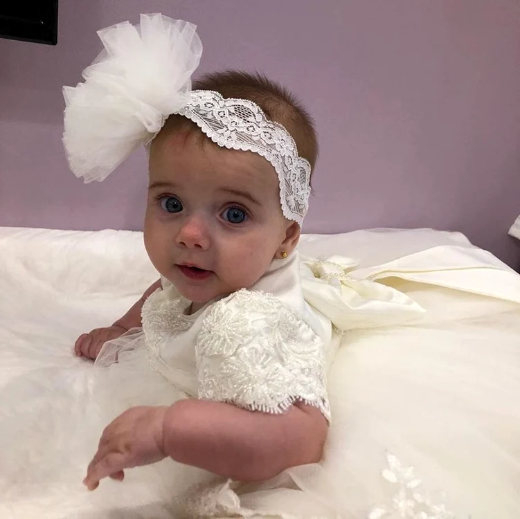 Thea Iris Elena, mezina familiei Clonda