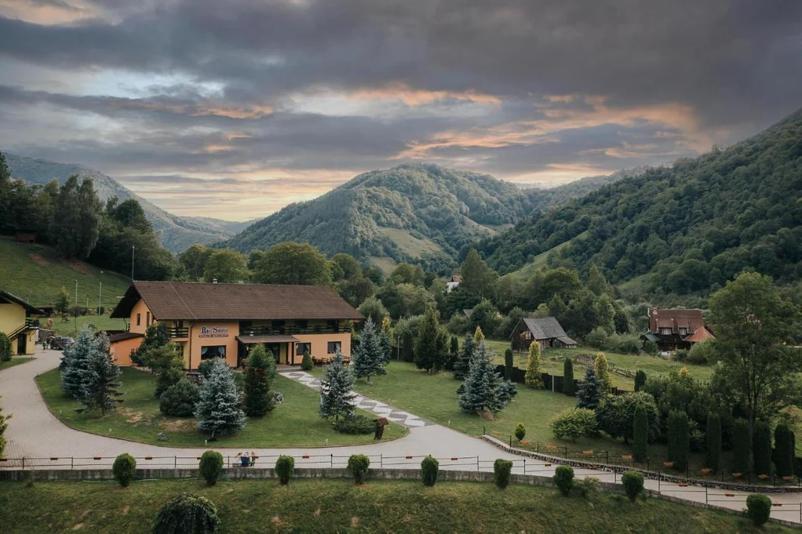 Satul Râul Sadului este renumit pentru păstorit Foto: Facebook