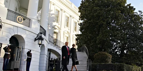2 tinuta melania trump plecare casa alba 5 jpg jpeg
