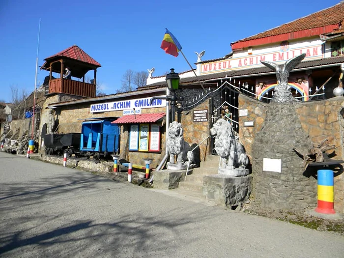 Muzeul de la Almașu Mare FOTO Facebook/ Emilian Achim