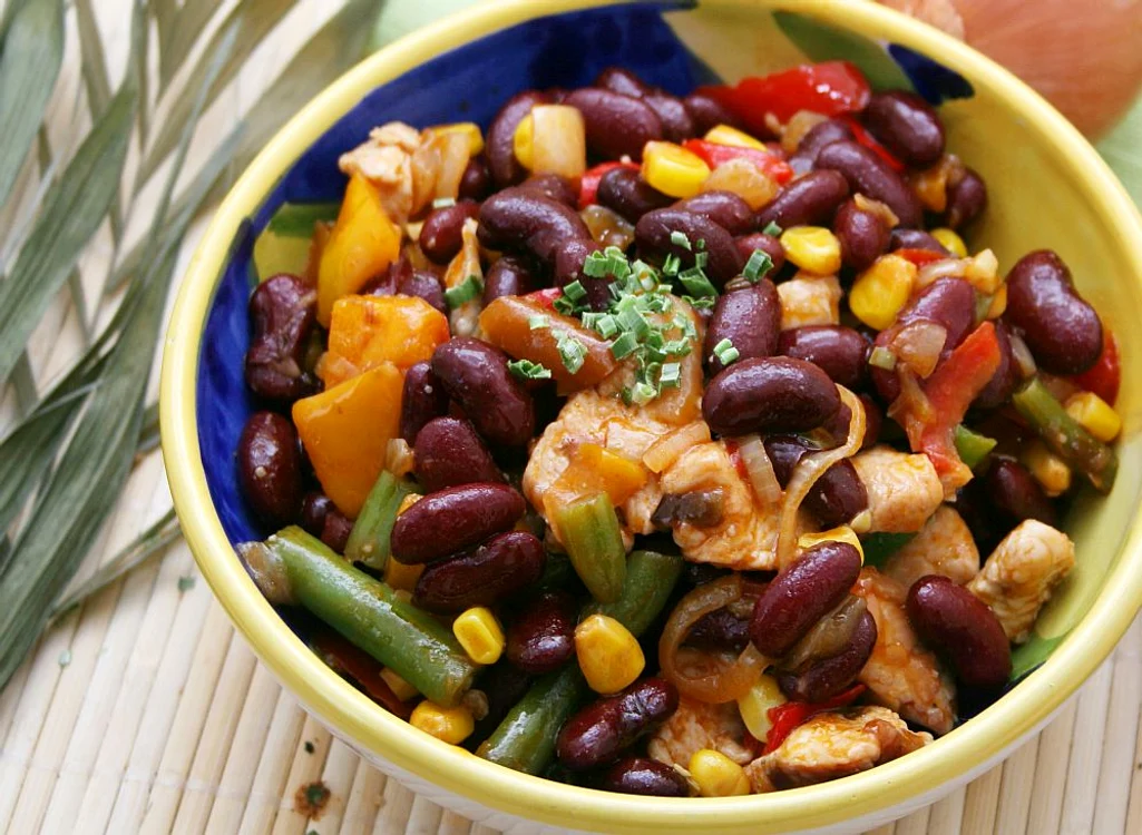 salata de legume cu fasole boabe jpeg