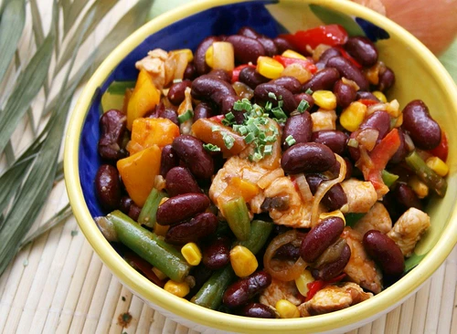 salata de legume cu fasole boabe jpeg