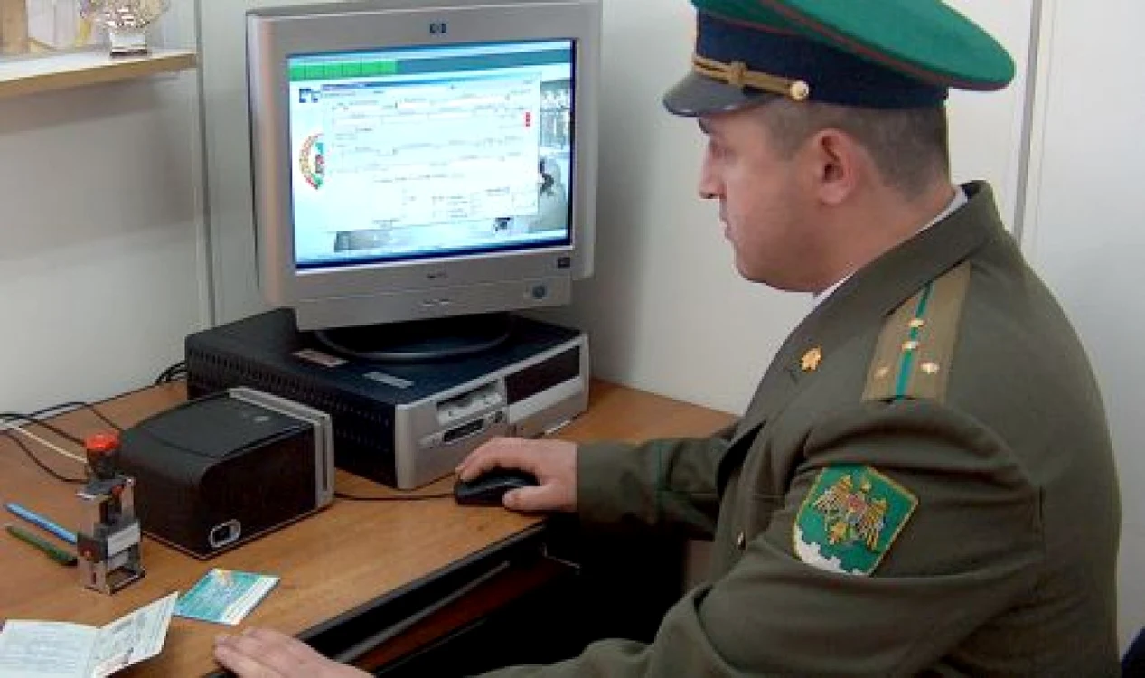 Politia de frontiera va avea uniforme albastre. FOTO moldova.org