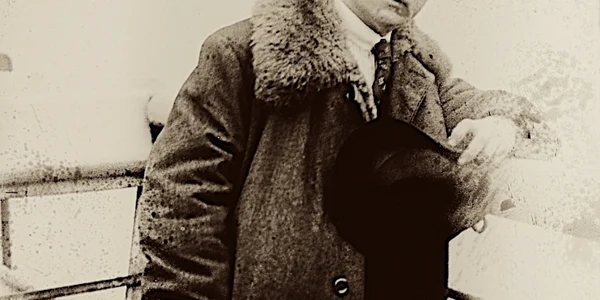 George Enescu la bordul transatlanticului RMS Berengaria în drum spre primul turneu în America (1922)