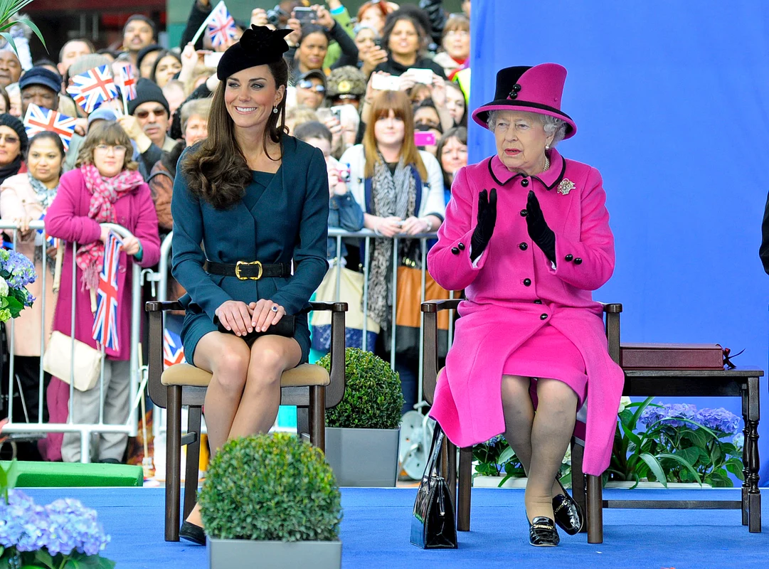 Kate Middleton și Regina Elisabeta 