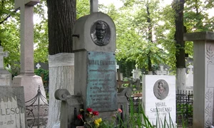 mormant eminescu grave jpeg