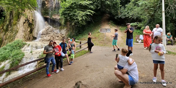 Cascada Clocota din Geoagiu Băi  Foto Daniel Guță (23) 001 jpg