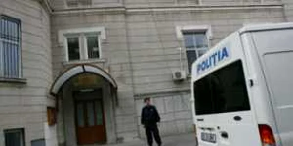 Fostul deputat PRM Dănuţ Saulea, reţinut de procurorii DNA pentru luare de mită