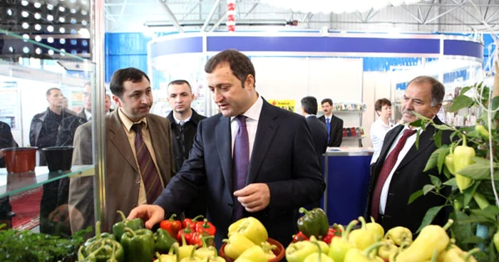 Premierul Vlad Filat la expoziţia Farmer din anul 2010