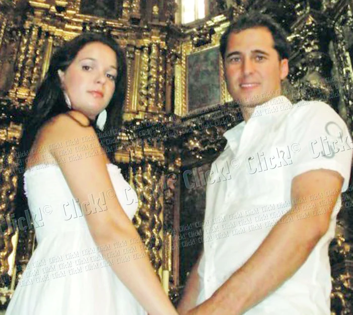 
    Deea s-a rugat la icoane  ca nenorocirile din familia  ei să se termine (Fotografii: Arhivă personală)  