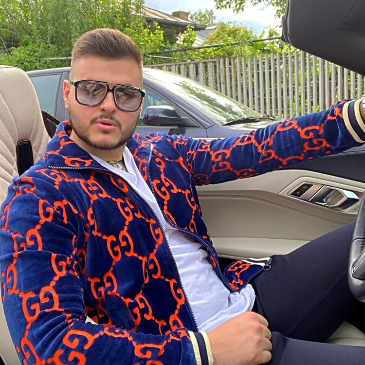 Adrian Mititelu jr, postare cu un limbaj indecent
