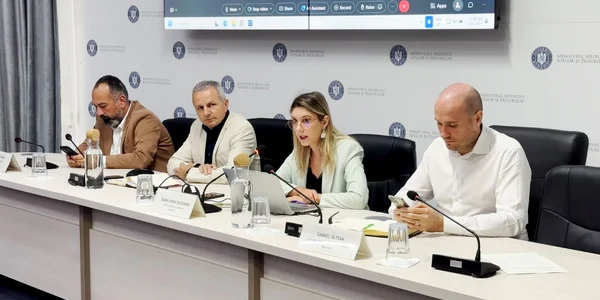 Dezbaterea publică privind selecția noului director general al Romsilva Foto Fb jpg