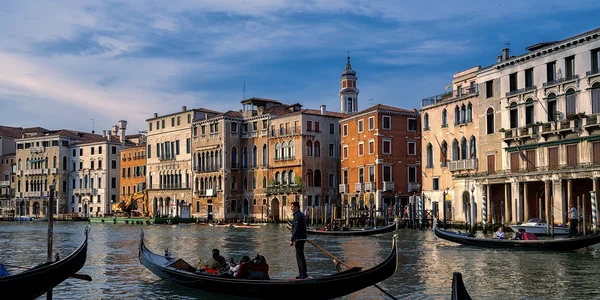 gondola venetia pixibay jpg