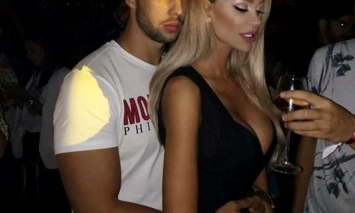 Bianca şi a găsit alinarea în braţele luptătorului britanic Tristan Tate jpeg