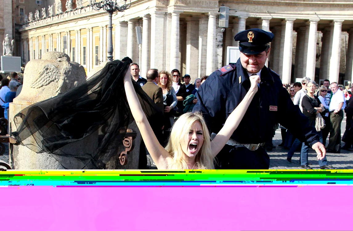 Organizaţia Femen a ajuns celebră în toată lumea datorită modului inedit de a protesta