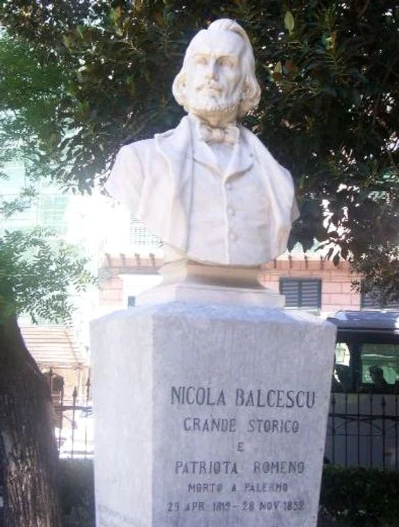 Bust Balcescu jpg jpeg
