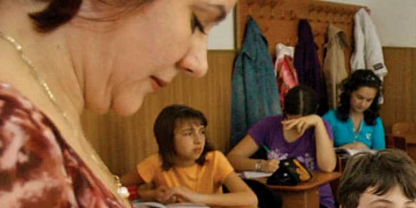 Magistraţii şi poliţiştii pierd, medicii câştigă