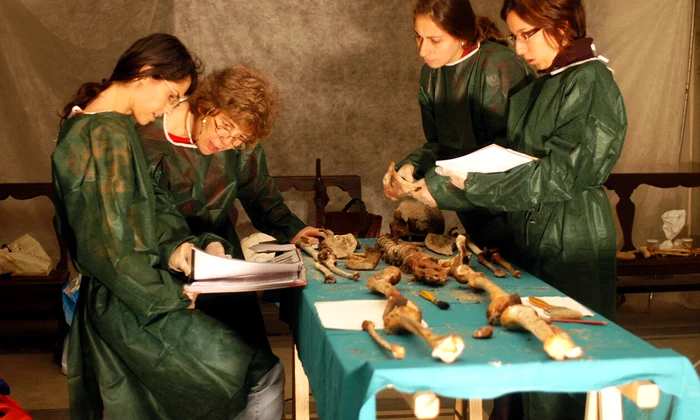 Cercetătorii au analizat rămășițele fraților Giovanni și Francesco de Medici, membri proeminenți ai dinastiei politice care a dominat Toscana în timpul Renașterii (© Valentina Giuffra, profesor titular de istoria medicinei la Universitatea din Pisa)