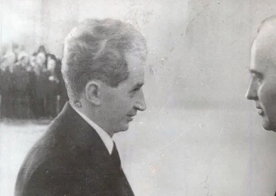 Nicolae Ceauşescu se întâlnește la Moscova cu Mihail Gorbaciov, în 1985 (© „Fototeca online a comunismului românesc”, cota: 1/1985)