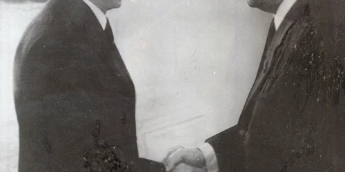 Nicolae Ceauşescu se întâlnește la Moscova cu Mihail Gorbaciov, în 1985 (© „Fototeca online a comunismului românesc”, cota: 1/1985)