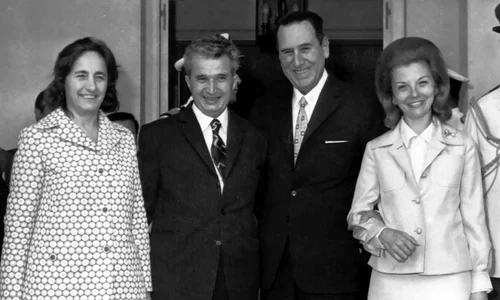 Nicolae Ceaușescu și Elena Ceaușescu în Argentina cu Juan Peron și Isabella Peron, 1974 profimedia 0708683698 jpg
