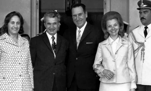 Nicolae Ceaușescu și Elena Ceaușescu în Argentina cu Juan Peron și Isabella Peron, 1974   profimedia 0708683698 jpg