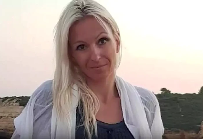 Cine este Raluca Rogoz, blonda numită de Bolojan la șefia Achizițiilor Publice. Legătura cu Clotilde Armand